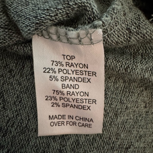 Fortune & Ivy top, size L. Green and black speckled, very soft. - Picture 6 of 6